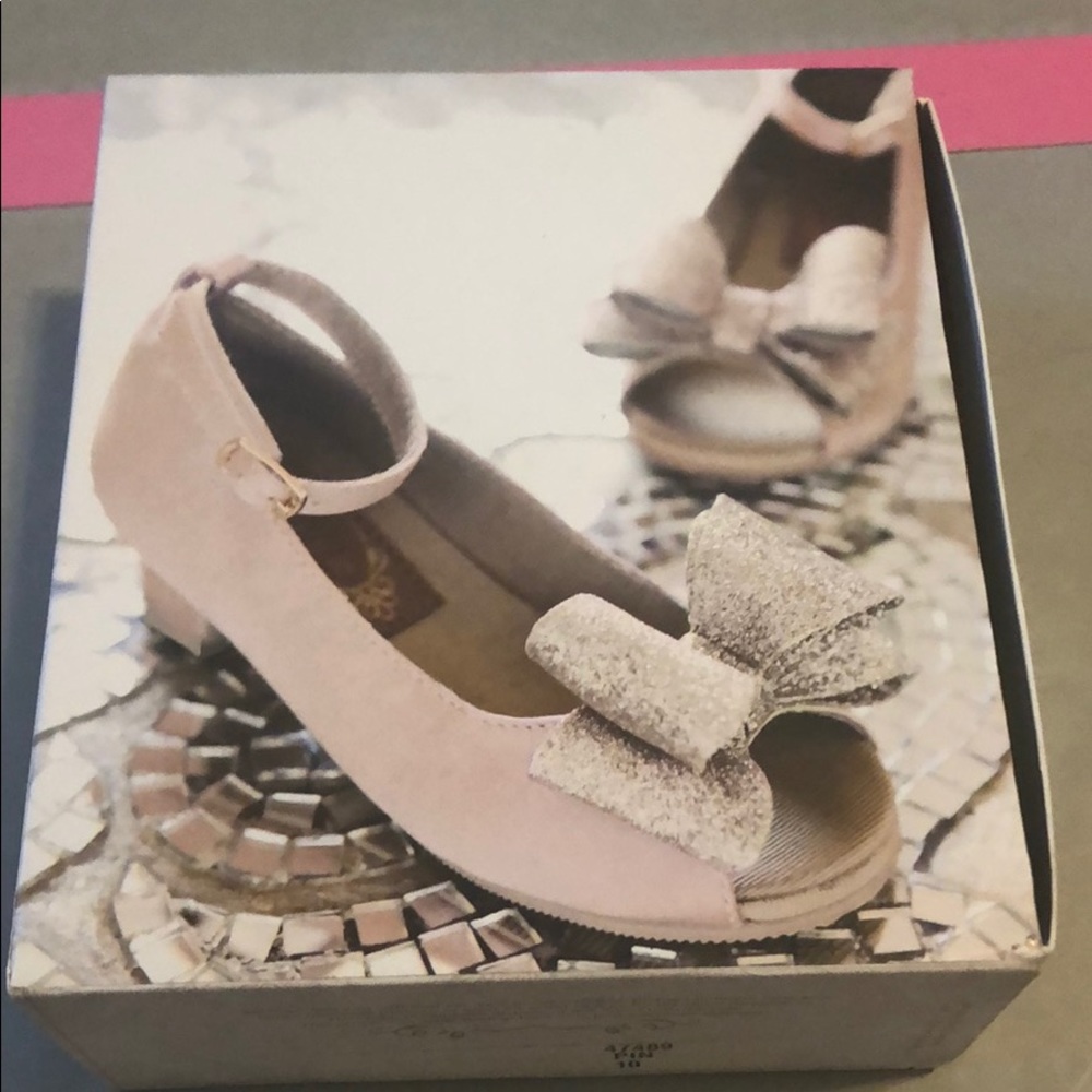 Joyfolie Baby Pink dress shoes